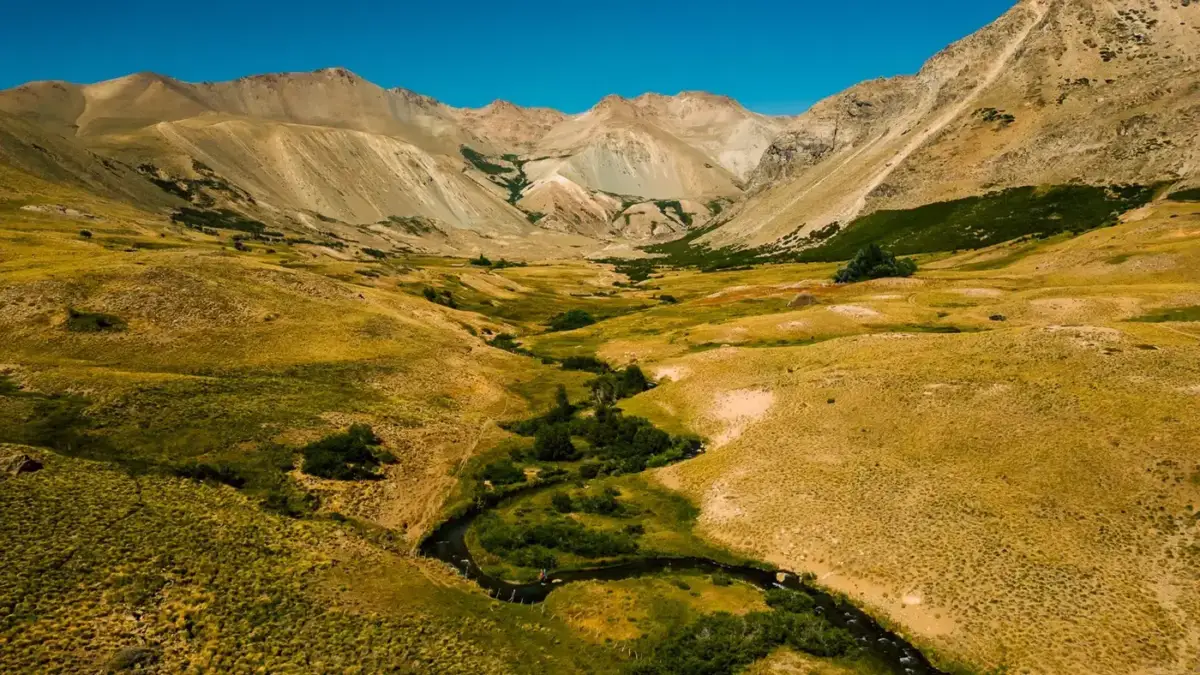 Meandering river valley in the Patagonian cordillera